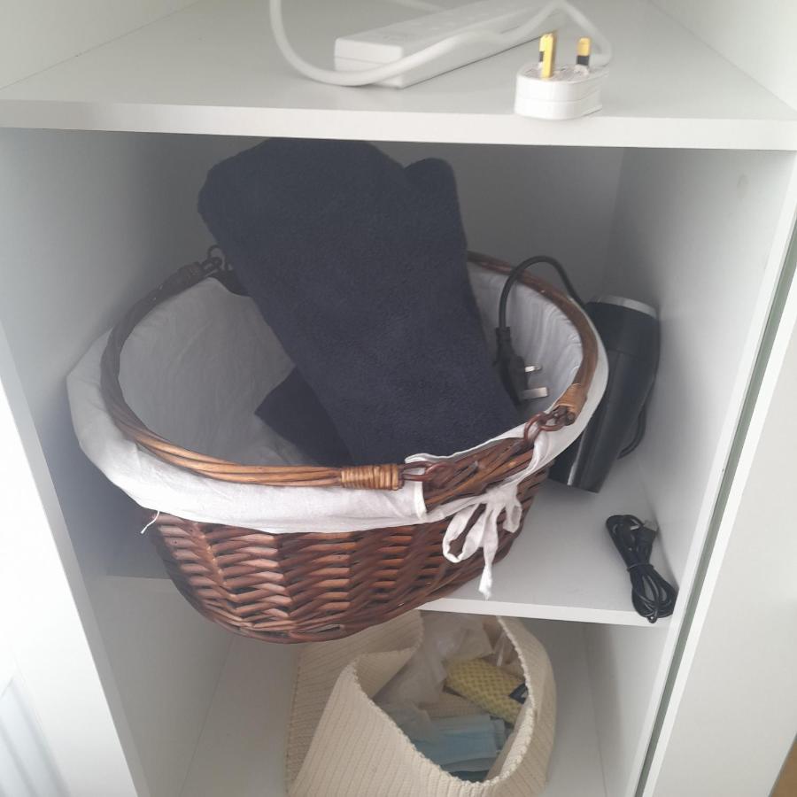 Double With Shared Bathroom In Private Self-contained Flat You Will Share With One Other Person In Family House 2 Minutes Walk From Tufnell Park Tube Station 15 Minutes Walk From Camden Town